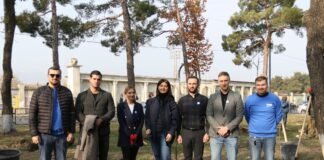 რუსთავის მერიისა და კომპანია ,,ბეკოს” ორგანიზებით სკვერში გამწვანების აქცია მოეწყო