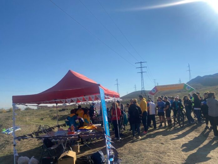 A5ACB0BB-B837-490A-BDF1-7E47D6A99F7C