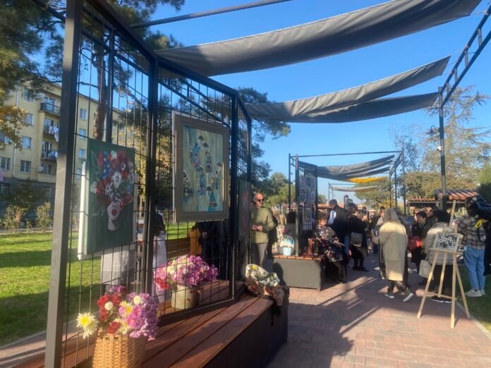 FCAE2987-8368-4DDF-B257-7DBBEA24EFD2