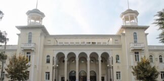 რუსთავის თეატრი ახალ სეზონს პრემიერით გახსნის