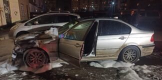 რუსთავში შარტავას გამზირზე ავტომობილს ცეცხლი გაუჩნდა