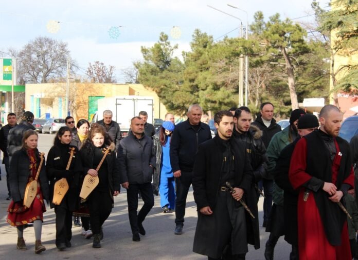 FF5B6241-A545-4009-B6A8-CD5DF3A9A5C6