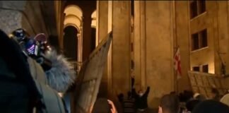 პარლამენტთან ვითარება დაიძაბა