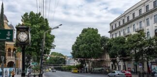 რუსთაველის გამზირზე ტრანსპორტის მოძრაობა აღდგენილია