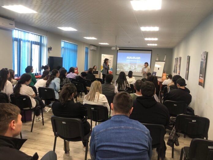 received_624902003023694