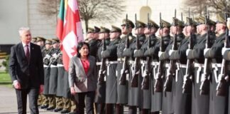 ვილნიუსში, პრეზიდენტის სასახლეში საქართველოს პრეზიდენტის დახვედრის ოფიციალური ცერემონია გაიმართა