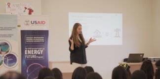 USAID-ისა და საქართველოს განახლებადი ენერგიის განვითარების ასოციაციის ერთობლივი ლექცია მარნეულის საჯარო სკოლაში