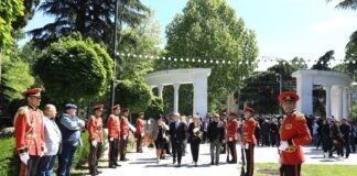 გიორგი ვოლსკიმ და დეპუტატებმა ვეტერანებს 9 მაისი მიულოცეს