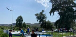 რუსთავში ცენტრალური პარკის ტერიტორიაზე ნიჩბოსნობაში საქართველოს ჩემპიონატი მიმდინარეობს