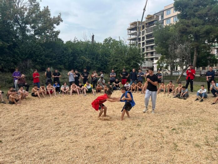 received_1226408342085246