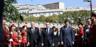 პრემიერ-მინისტრმა საქართველოს ერთიანობისთვის ბრძოლაში დაღუპულ გმირთა მემორიალი გვირგვინით შეამკო