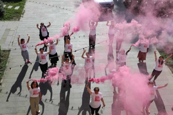 ვარდისფერი ოქტ. ბოლნისი