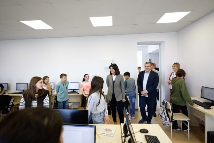 399036507_326755816644419_5163577642808160692_n