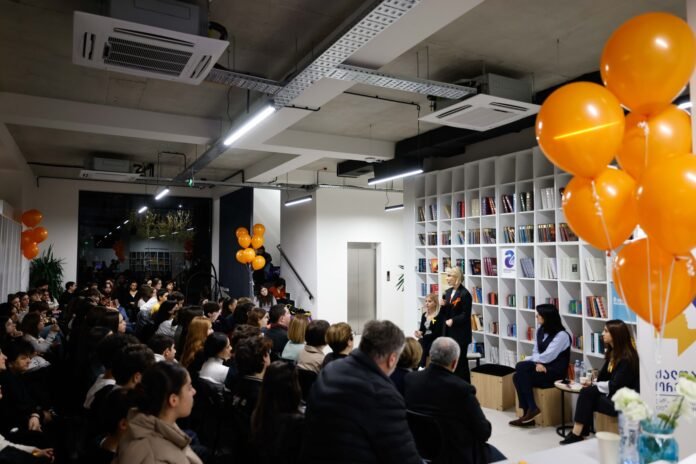 408276129_892482592662899_2837084593901547919_n