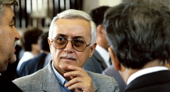 თენგიზ აბულაძე