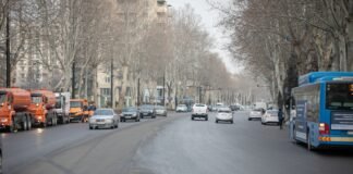 აკაკი წერეთლის გამზირზე საავტომობილო მოძრაობა ორმხრივად აღდგა