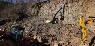 გეოლოგების 8 ჯგუფი სტიქიის ზონებში რჩება