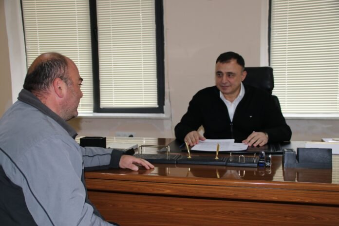 455fd0c0-9700-4f26-8a63-639e31726bbf