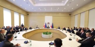 ირაკლი კობახიძე რეგიონებში სახელმწიფო რწმუნებულებს და მუნიციპალიტეტების მერებს შეხვდა