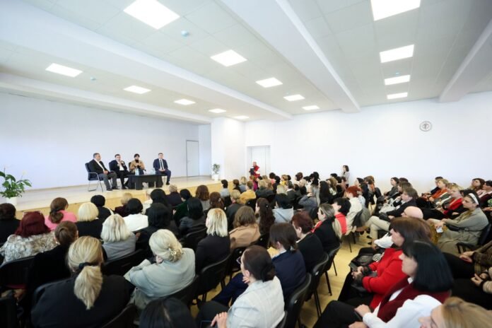 გიორგი ამილახვარი მე-18 სკოლაში