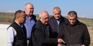 გიორგი დოხტურიშვილმა და დავით კარგარეთელმა სოფელ ახალ კუმისში, ტბის წყლით მომარაგებასთან დაკავშირებით განხორციელებული სამუშაოები მოინახულეს