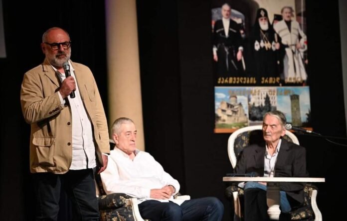 FB_IMG_1713712112117