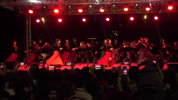 VideoCapture_20240422-002449