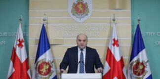 ალექსანდრე დარახველიძის თქმით აქციაზე 7 პოლიციელი დაშავდა,მათ შორის ერთ-ერთს ოპერაციას დასჭირდა