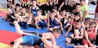 რუსთავში, ბერძნულ-რომაულ ჭიდაობაში ომარ და გიკო მაისურაძეების სახელობის ტურნირი გაიმართა