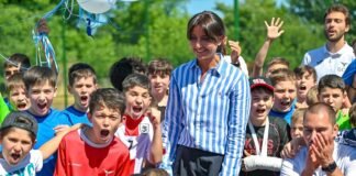 რუსთავში, მე-18 მიკრორაიონში, დღეს ახალი შიდასაუბნო სტადიონი გაიხსნა