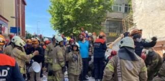 სტამბოლის ცენტრში ოთხ სართულიანი საცხოვრებელი სახლი ჩამოინგრა