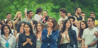 რუსთავის მერი ნინო ლაცაბიძე აბიტურიენტებს გამოცდებზე წარმატებებს უსურვებს