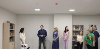 ხელოვნების მუზეუმის ექსპერტიზის ლაბორატორიას საჩუქრად კარლ ცაისის წარმოების სინათლის პოლარიზებული მიკროსკოპი გადაეცა