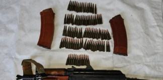 პოლიციამ თბილისსა და რეგიონებში უკანონო ცეცხლსასროლი იარაღები და საბრძოლო მასალა ამოიღო