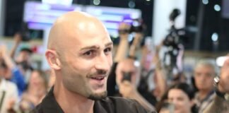 ოლიმპიური თამაშებიდან ბრინჯაოს მედლის მფლობელი, რუსთაველი მოკრივე ლაშა გურული სამშობლოში დაბრუნდა