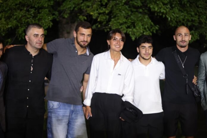 Messenger_creation_ae8096b5-ec61-4116-a275-329909820494