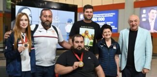 პარიზის პარალიმპიური თამაშების ჩემპიონი გიგა ოჩხიკიძე და ბრინჯაოს პრიზიორი ანა ჯაფარიძე სამშობლოში დაბრუნდნენ