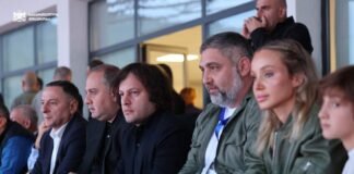 ირაკლი კობახიძე, მთავრობის წევრებთან ერთად, საქართველოს ნაკრებისა და „მილანის” ლეგენდების მატჩს დაესწრო