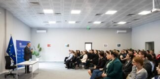 მიხეილ სარჯველაძე ჯანდაცვის სამინისტროს სისტემაში დასაქმებულ სტაჟიორებს შეხვდა