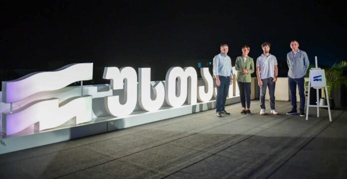 Messenger_creation_3F832F12-2773-42F7-A9E9-61CC04C322C0