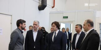პრემიერმა ზუგდიდში თხილის გადამმუშავებელი საწარმო დაათვალიერა