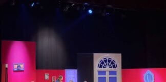 კომედიის ფესტივალის ფარგლებში რუსთავის თეატრის დიდ სცენაზე, მარჯანიშვილის თეატრი “ცუდი ბიჭები” სპექტაკლით წარსდგა