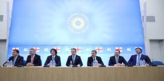 მამუკა მდინარაძე – სამშობლოს სიყვარულს დიპლომი არ სჭირდება, მიხეილ ყაველაშვილი დიპლომის გარეშეც ბევრზე მეტად განათლებულია! აგერ, ორ-ორი დიპლომი რომ ჰქონდათ ჩვენ პრეზიდენტებს, ხომ ააშენეს ქვეყანა!