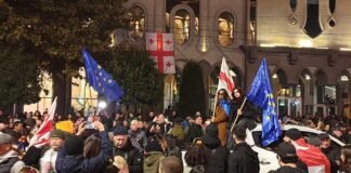 რუსთაველის გამზირი გადაიკეტა – პარლამენტის წინ ოპოზიციის დაანონსებული საპროტესტო აქცია მიმდინარეობს