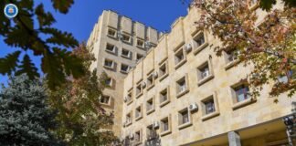 პროკურატურის მიერ წარდგენილი მტკიცებულებების საფუძველზე, განზრახ მკვლელობის ფაქტზე ბრალდებულ 2 პირს 15 წლით და 13 წლით თავისუფლების აღკვეთა მიესაჯა