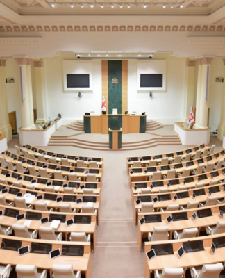 გრანტებთან და პოლიტიკურ საქმიანობასთან დაკავშირებული საკანონმდებლო ცვლილებათა პაკეტი პარლამენტში ინიცირებულია და განსახილველად კომიტეტებს გადაეცა – ცვლილება შვიდ კანონში შედის