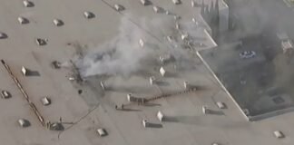 კალიფორნიაში მცირე ზომის თვითმფრინავი შენობას შეეჯახა – არის მსხვერპლი