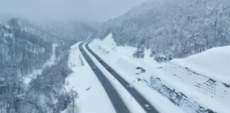 რიკოთის მონაკვეთზე ჩამოწოლილი ზვავისგან გზის სავალი ნაწილი გაიწმინდა და სატრანსპორტო მოძრაობა აღდგენილია