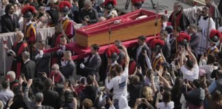 რომის პაპის ცხედარი წმინდა პეტრეს ტაძარში გადაასვენეს