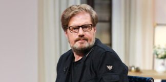 კულტურის სამინისტრომ „ვასო აბაშიძის სახელობის მუსიკისა და დრამის თეატრის“ ხელმძღვანელის თანამდებობიდან დავით დოიაშვილის გათავისუფლების გადაწყვეტილება მიიღო